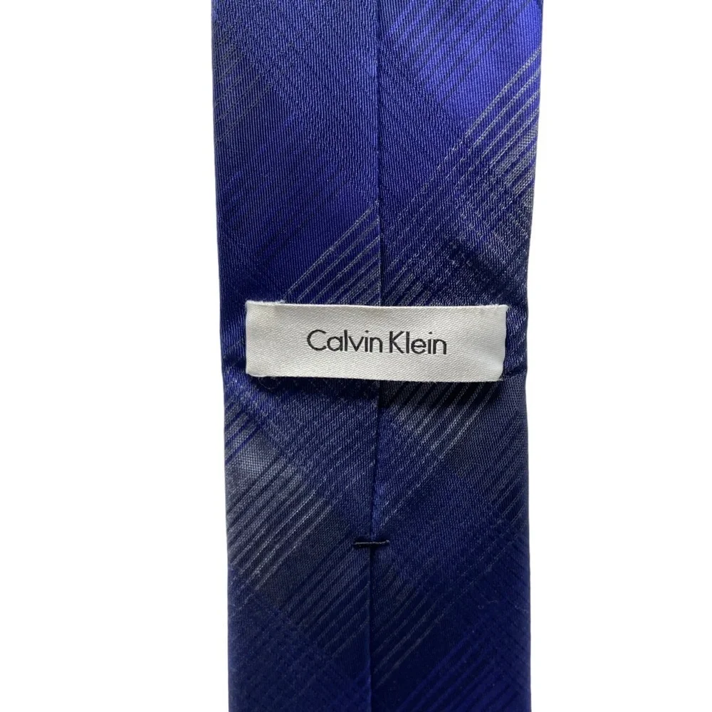 Calvin Klein Necktie. Blue with Gray